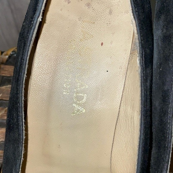 Prada Women's Black Suede Pumps Vintage Leather Soles Sz 35 - Picture 13 of 14